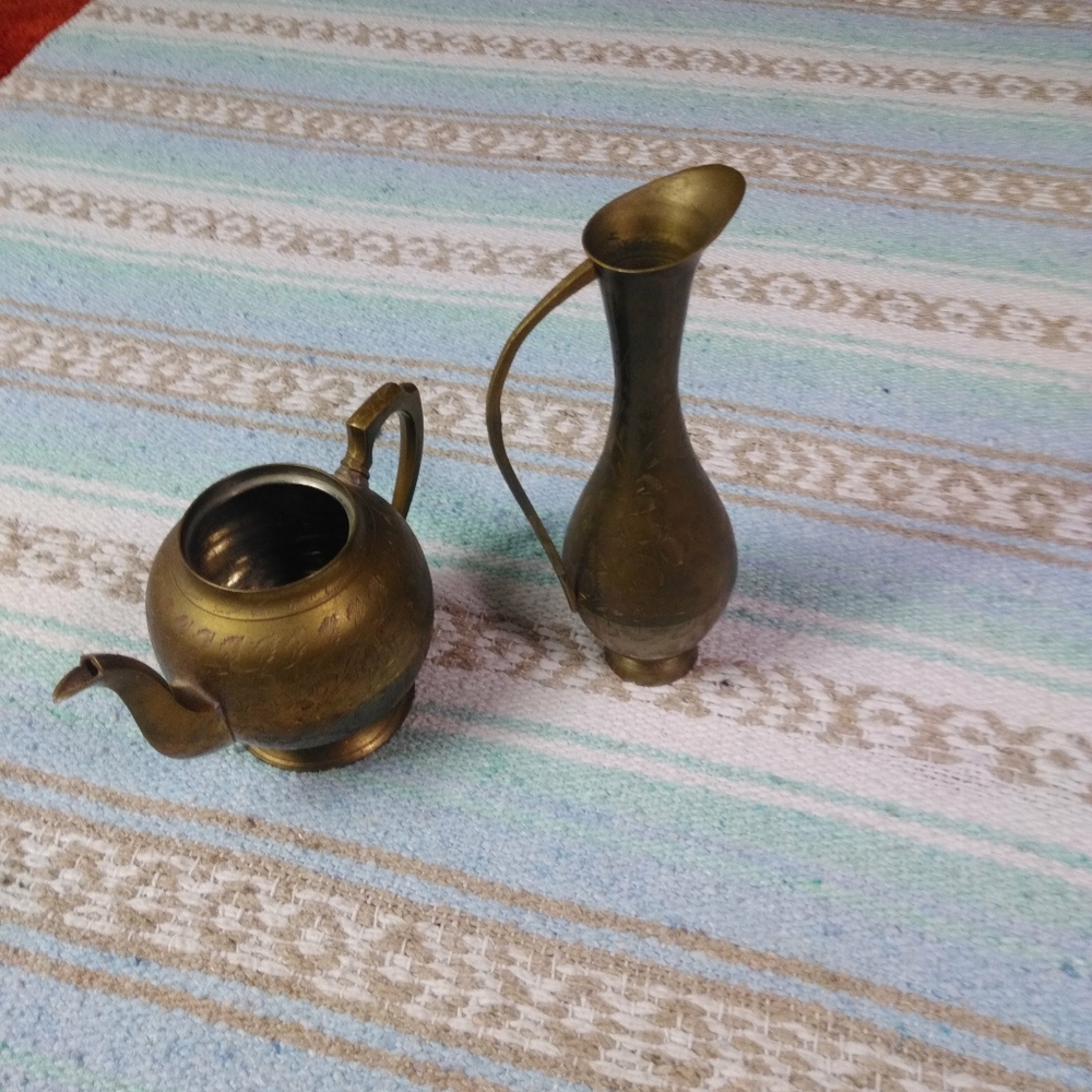 3 PIECE SET OF BRASS POT, PITCHER WITH LID - Picture 16 of 16